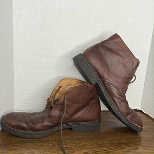 Born Men's Harrison Chukka Boots in Brown Leather